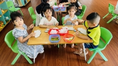 HOẠT ĐỘNG TẠO HÌNH: LÀM ĐÁM MÂY VÀ CƠN MƯA SẮC MÀU HOẠT ĐỘNG TẠO HÌNH: LÀM ĐÁM MÂY VÀ CƠN MƯA SẮC MÀU